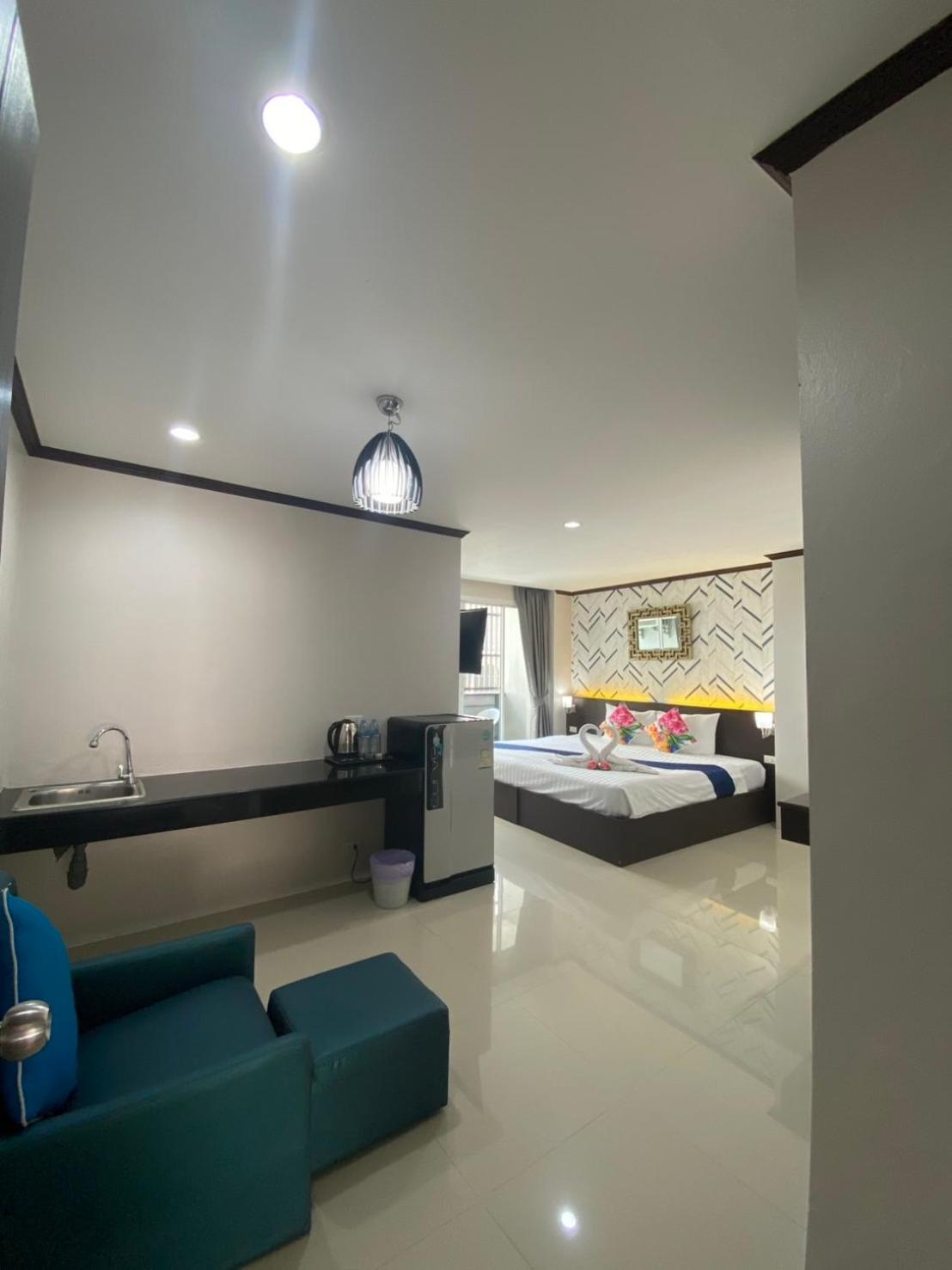 فندق The Chic Patong الغرفة الصورة